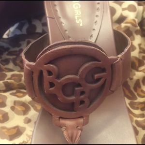 BCBG LEATHER Thong Sandals